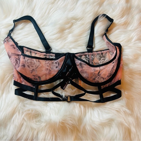 Victoria Secret Very Sexy Luxe Rose Bra Quarter Cup Crisscross Cutouts 34DDD 34F - Picture 9 of 13